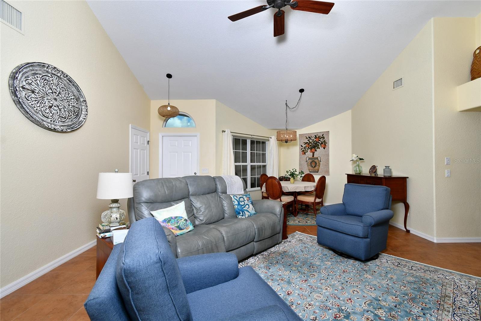 3885 Cape Cole Blvd Property Photo 9