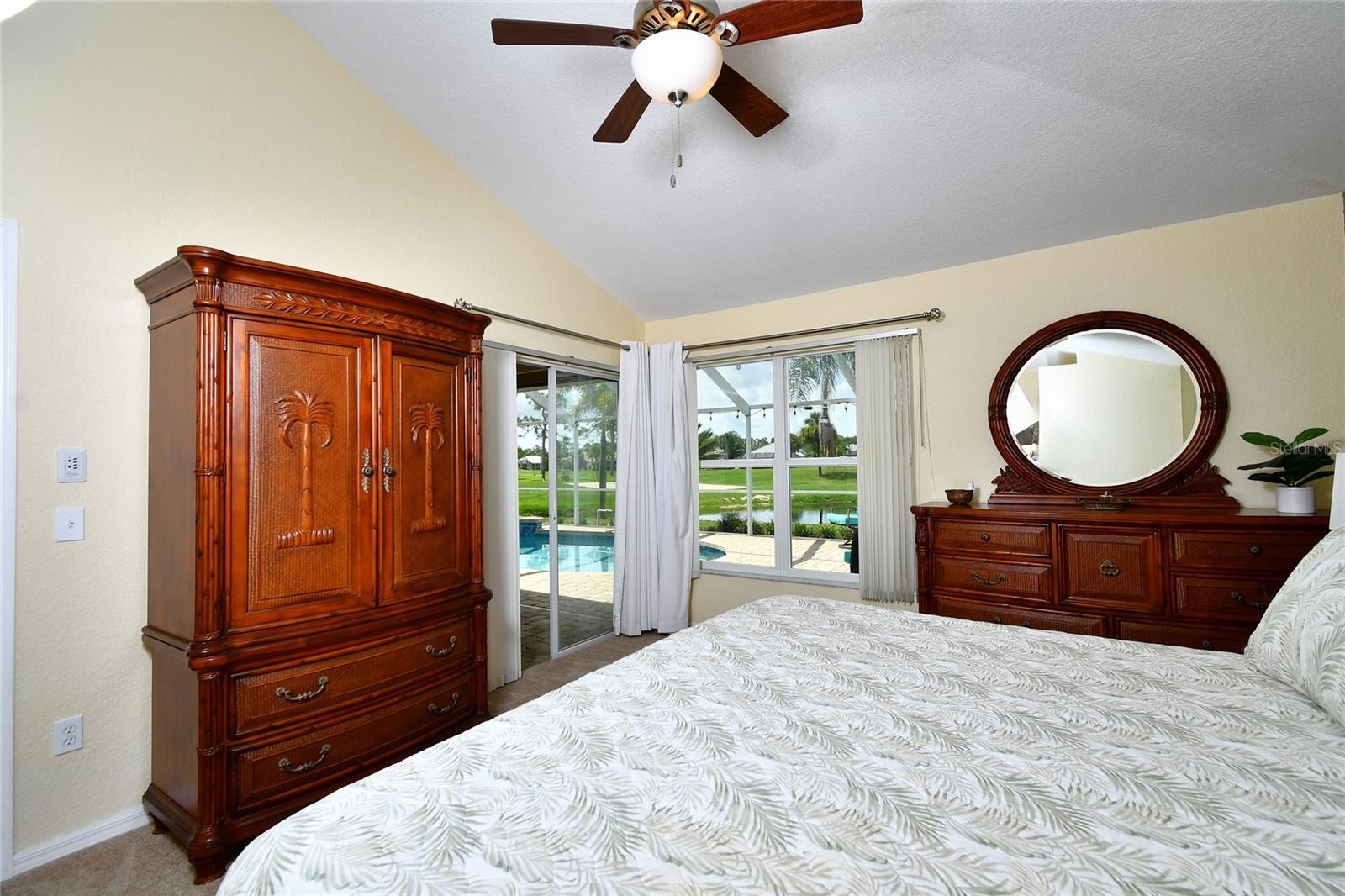 3885 Cape Cole Blvd Property Photo 12