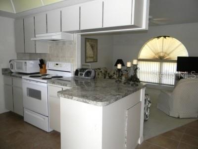 18371 Edgewater Dr Property Photo 4