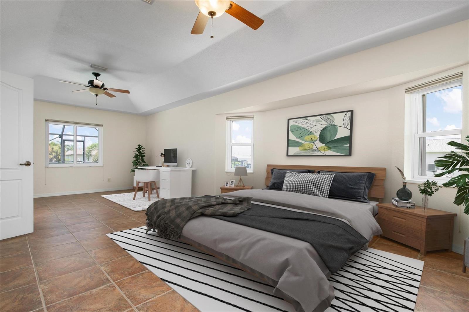 5149 Latham Ter Property Photo 11