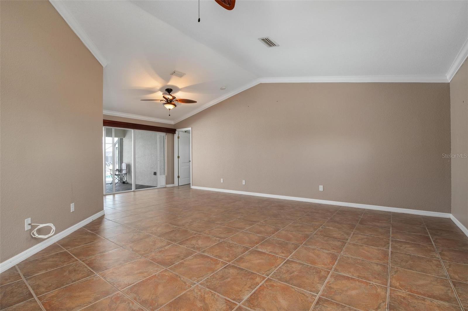 5149 Latham Ter Property Photo 14