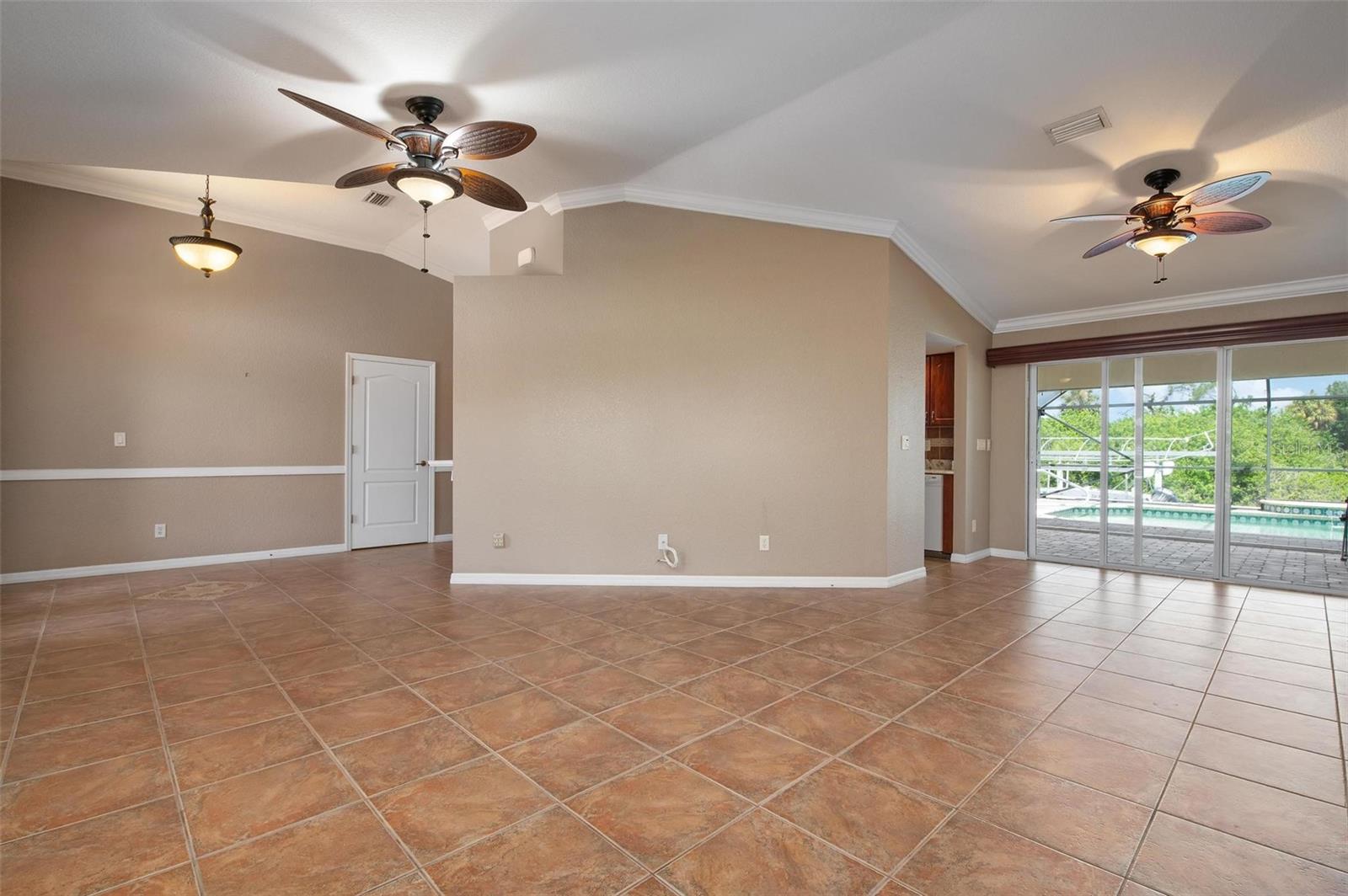 5149 Latham Ter Property Photo 15