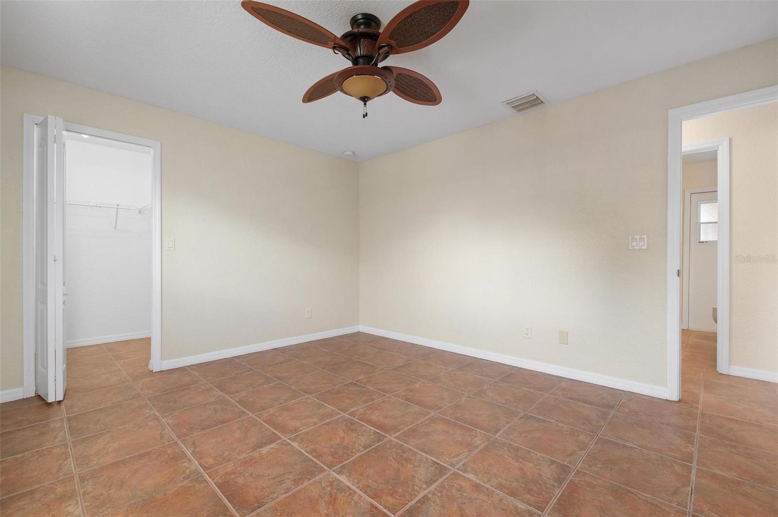 5149 Latham Ter Property Photo 33