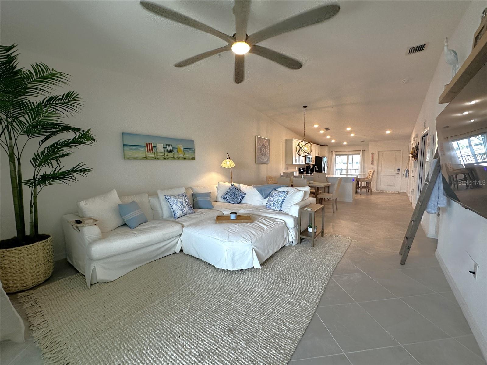 14267 Heritage Landing Blvd #1222 Property Photo 10