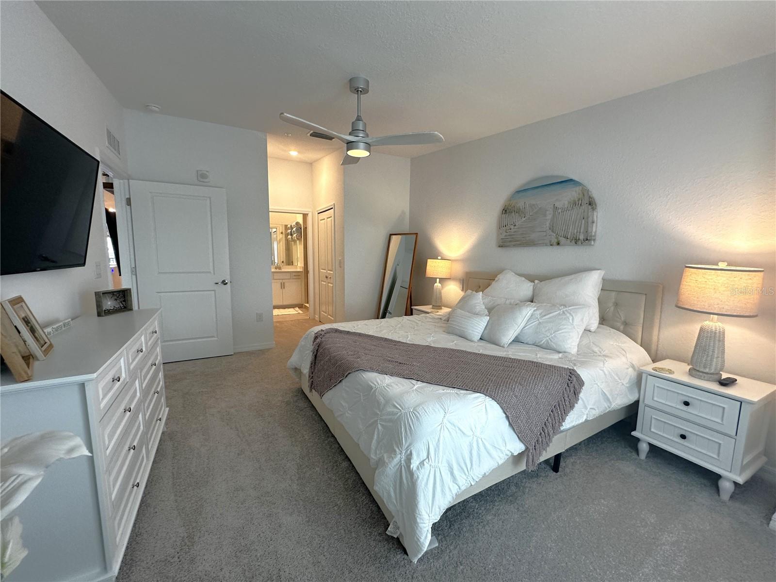 14267 Heritage Landing Blvd #1222 Property Photo 12