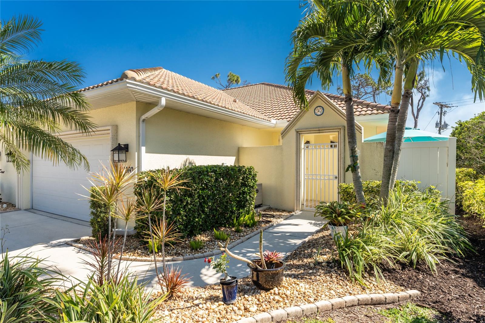 28260 Pablo Picasso Dr Property Photo 3