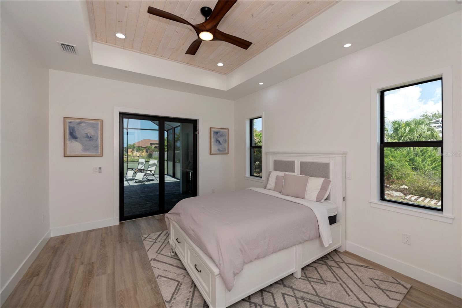 10401 Sunday Dr Property Photo 12