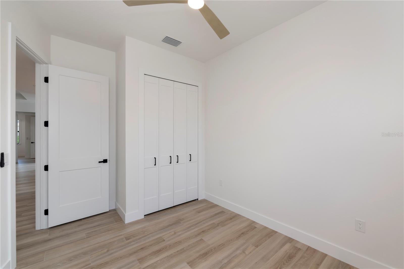 10401 Sunday Dr Property Photo 16