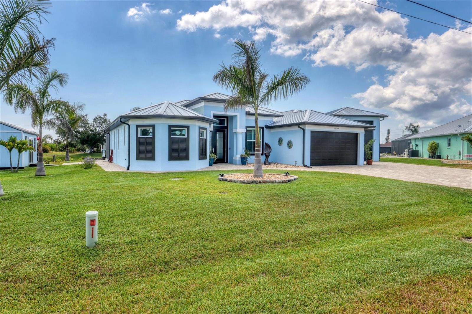15704 Lakeland Cir Property Photo 7