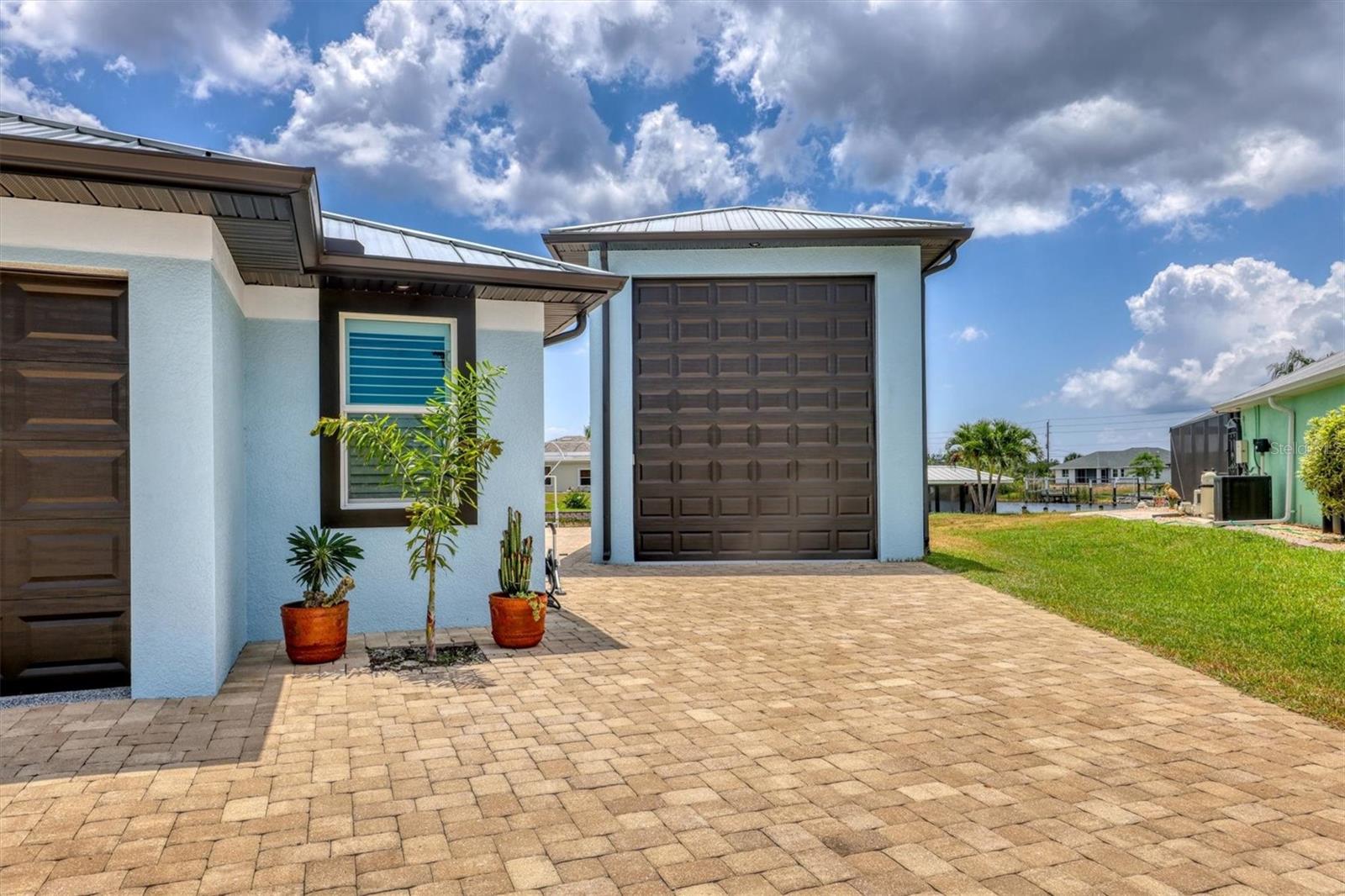 15704 Lakeland Cir Property Photo 8