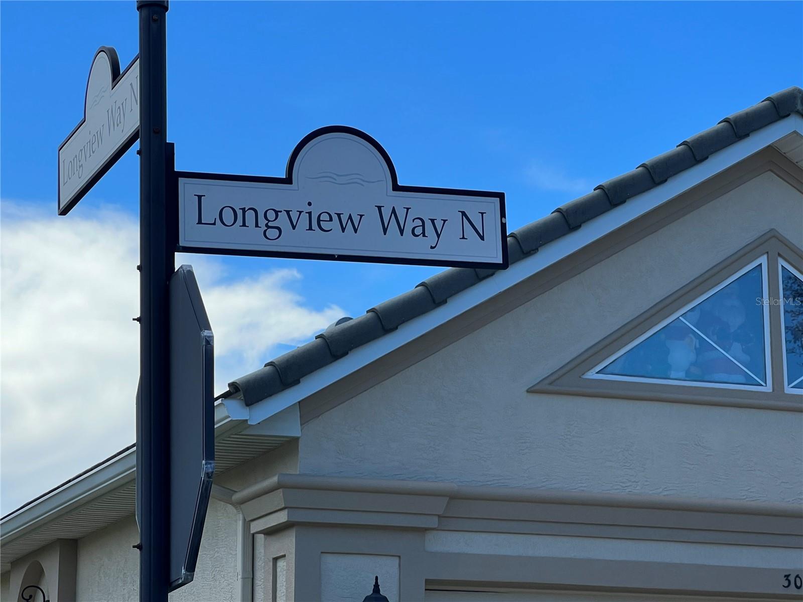 108 Longview Way N Property Photo 2