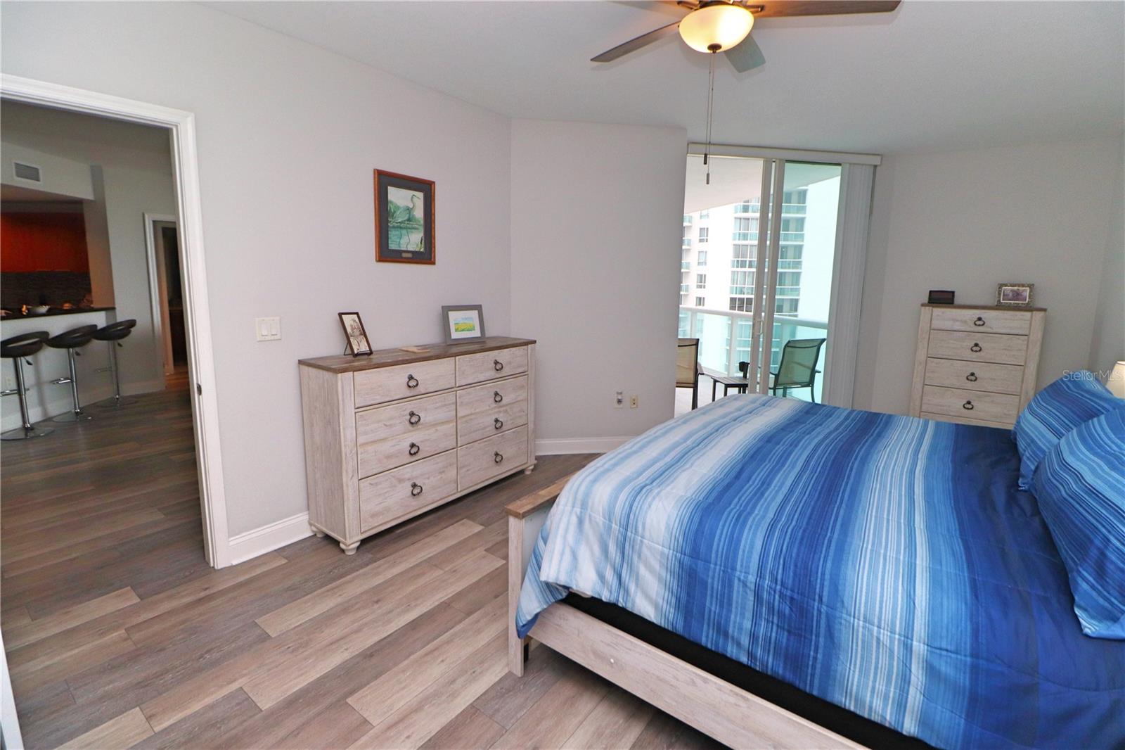 231 Riverside Dr #1106-1 Property Photo 14