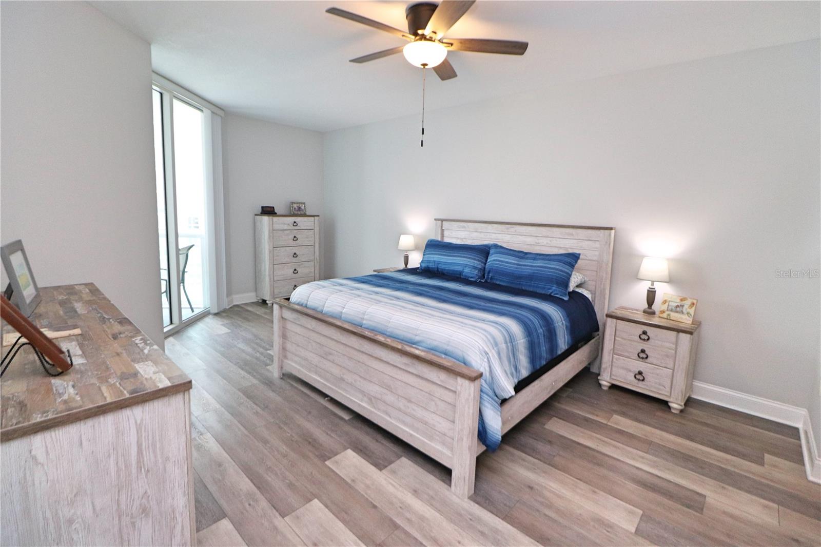 231 Riverside Dr #1106-1 Property Photo 16
