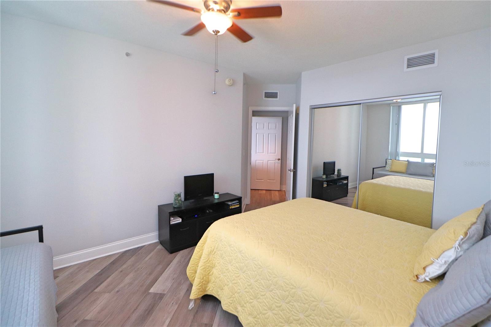 231 Riverside Dr #1106-1 Property Photo 29