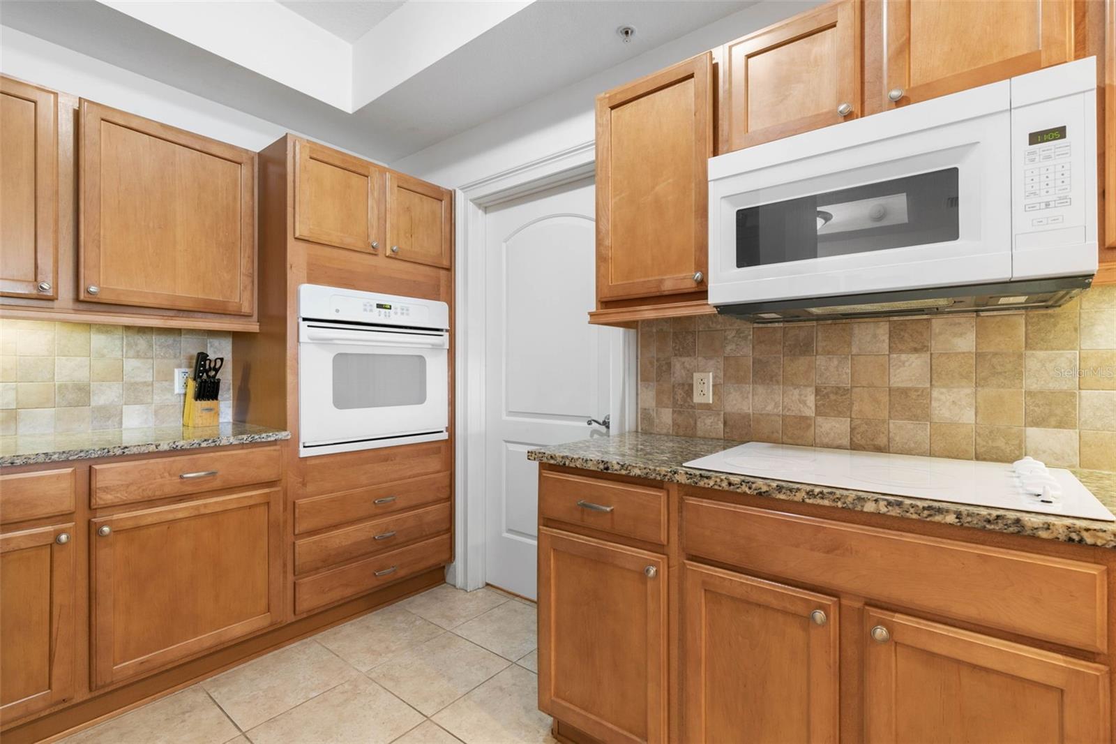 102 Yacht Harbor Dr #273 Property Photo 18