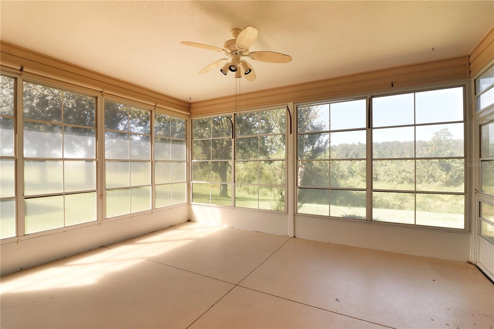 5433 Sir Churchill Dr Property Photo 18