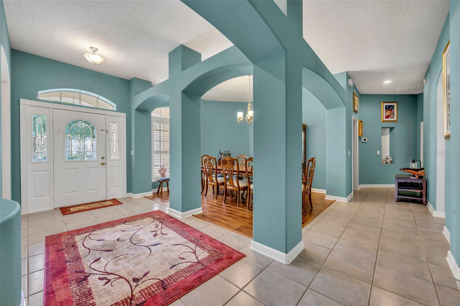 3914 Scarborough Ct Property Photo 4