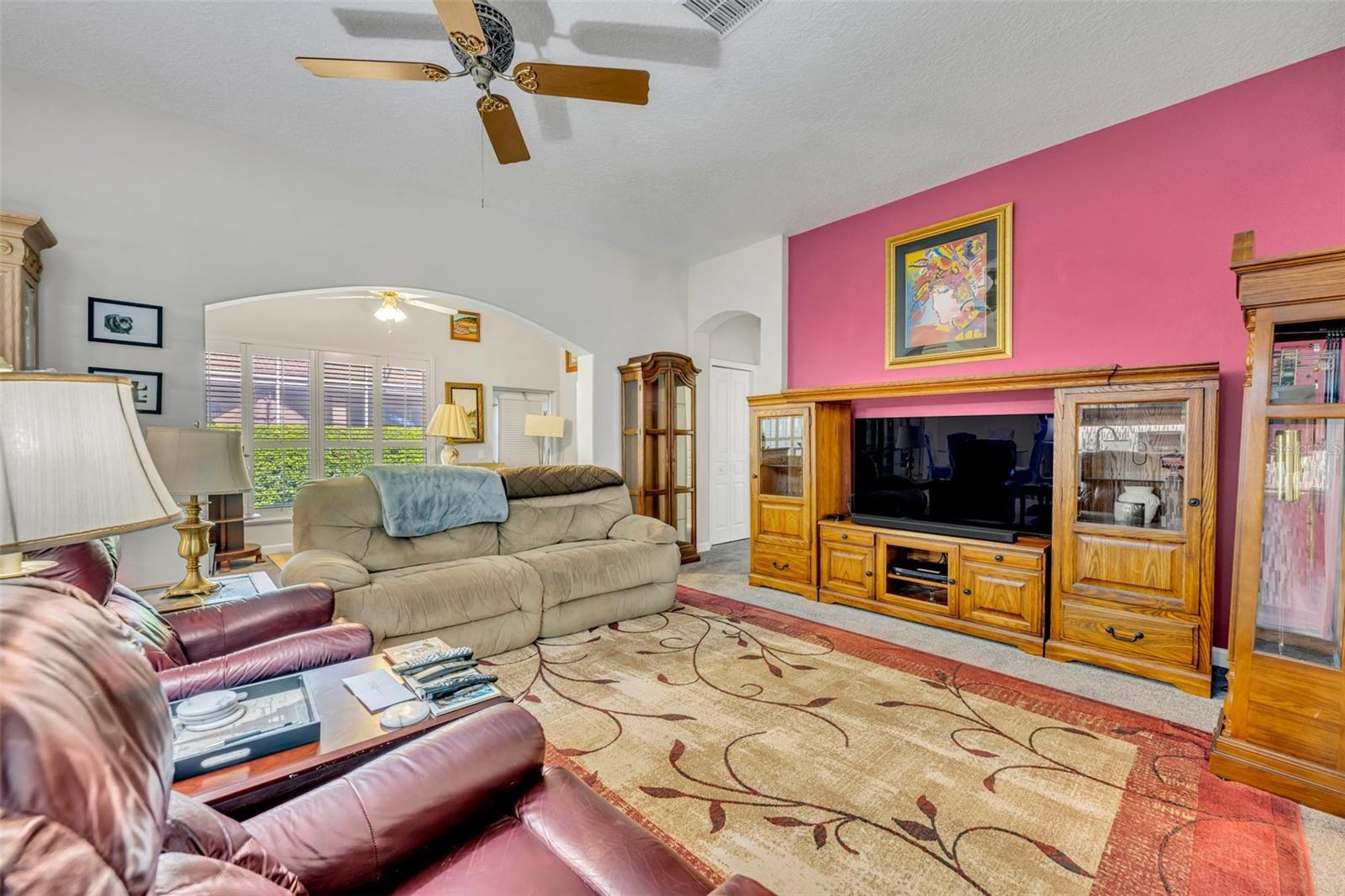 3914 Scarborough Ct Property Photo 7