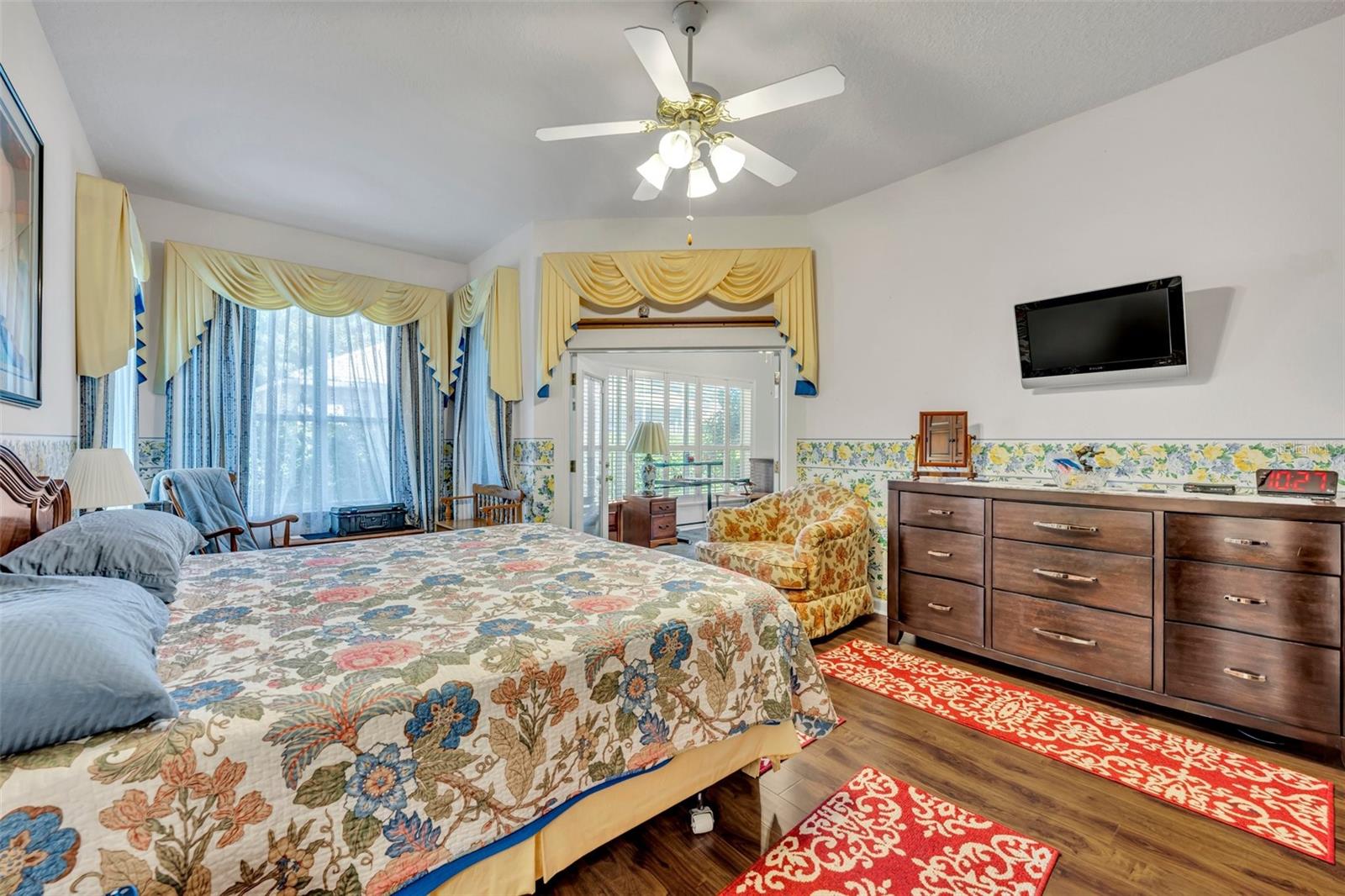 3914 Scarborough Ct Property Photo 22
