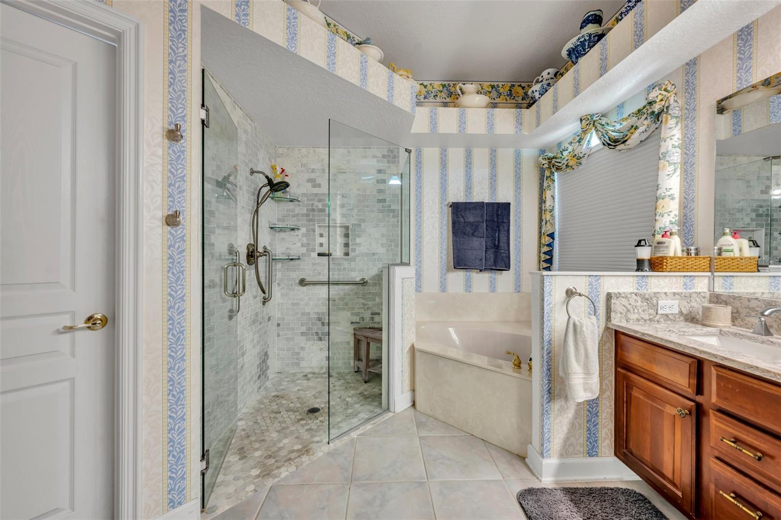 3914 Scarborough Ct Property Photo 24