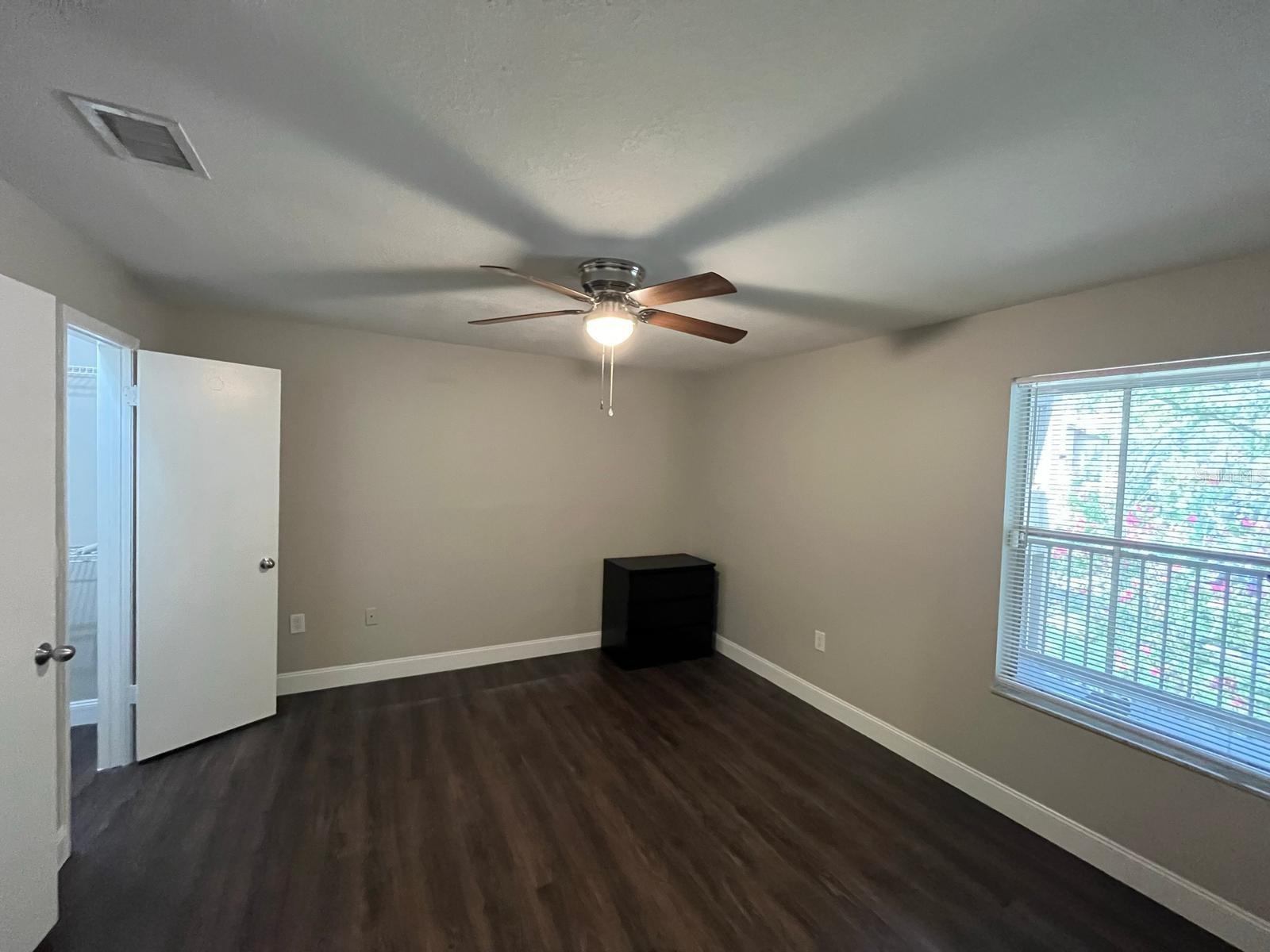 976 Leeward Pl #204 Property Photo 14