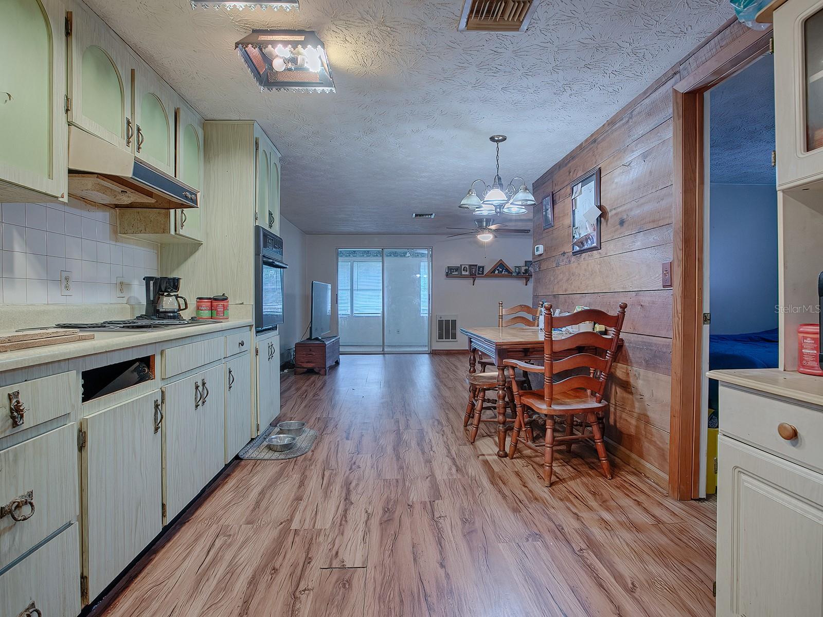 853 Cr 484 Property Photo 9