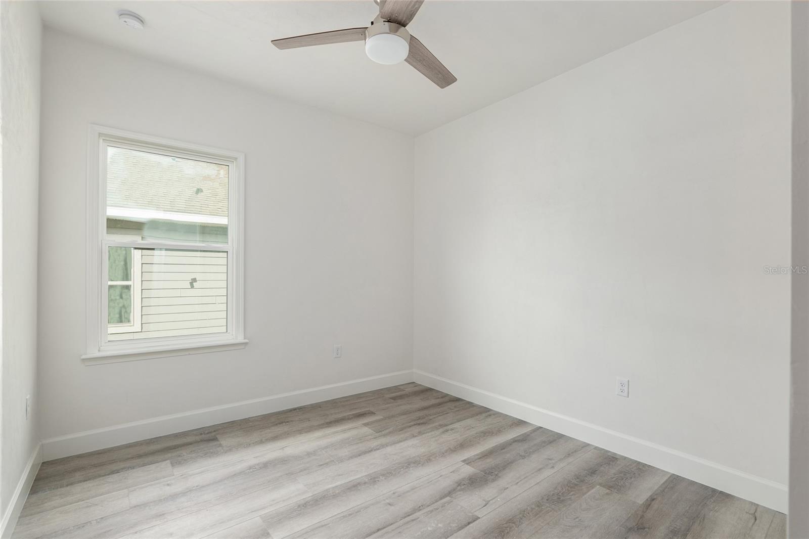 1015 Sw 66th Ter Property Photo 15