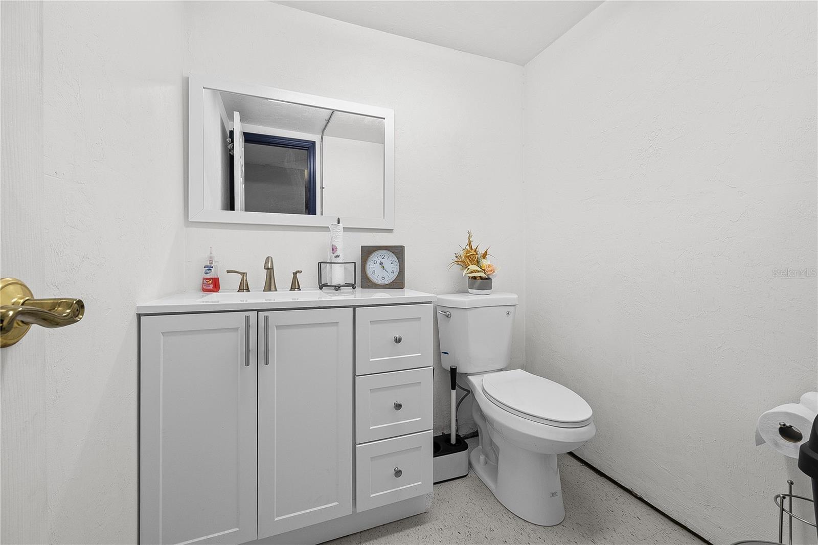 8593 S County Road 231 Property Photo 11