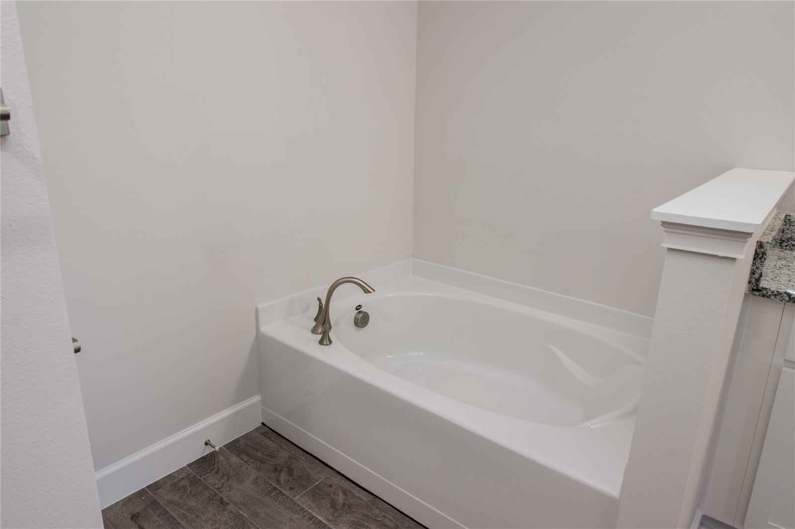 4658 Grandview Glen Dr Property Photo 31