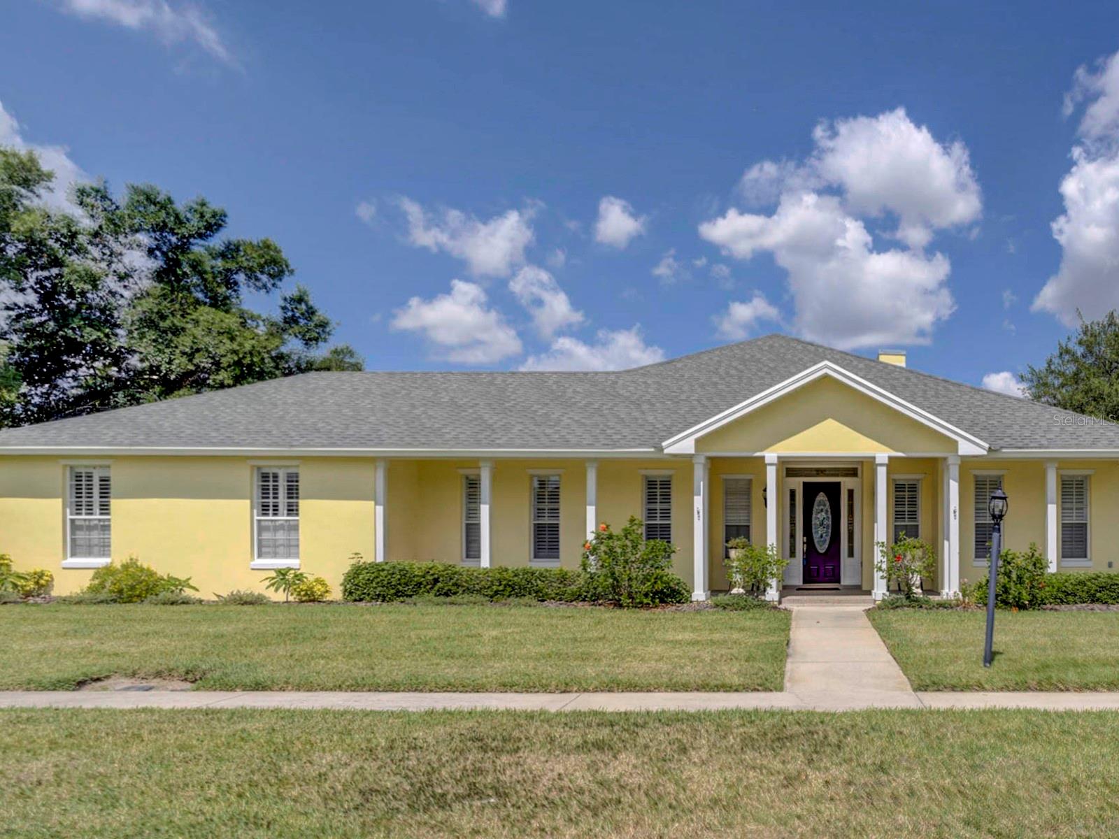 745 Square Lake Dr E Property Photo 1