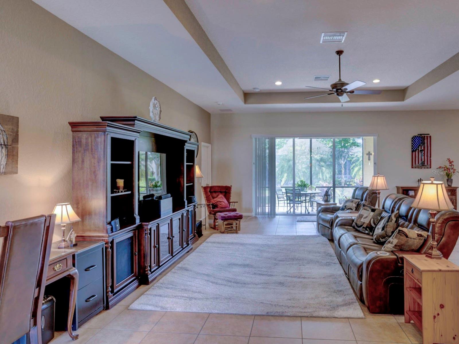 4536 Grayhawk Dr Property Photo 4