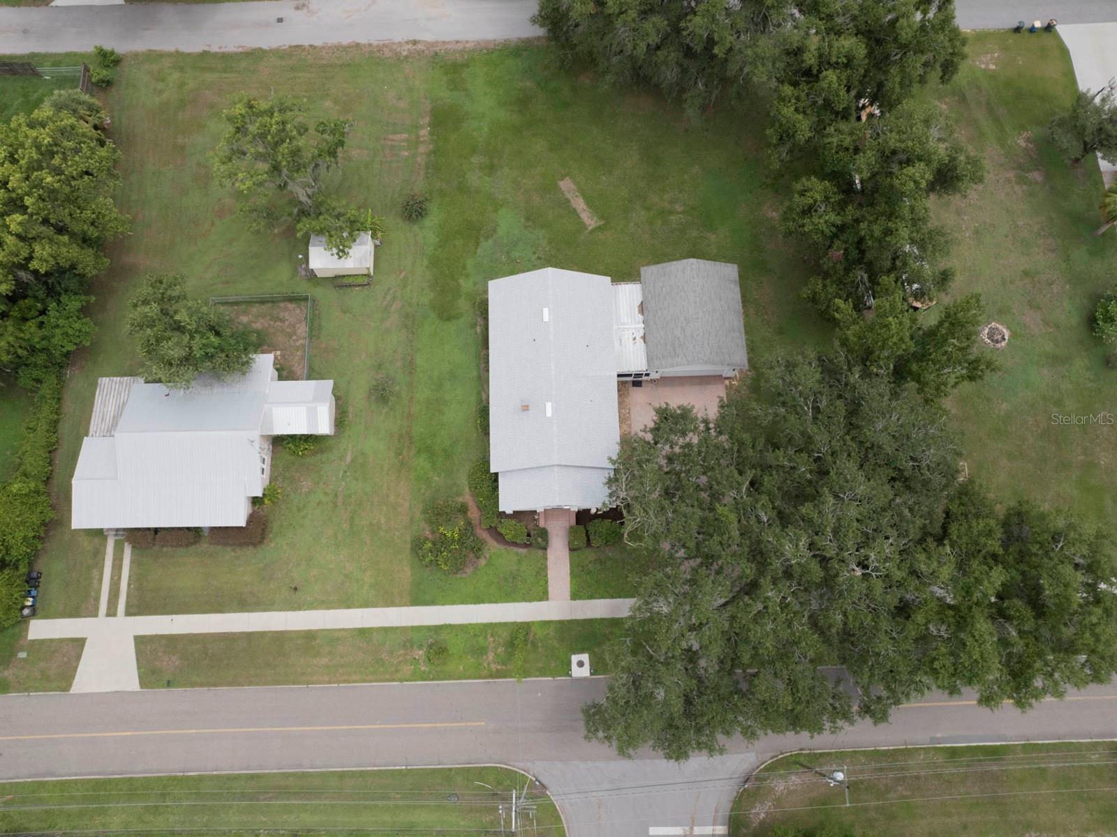 405 E Lemon St Property Photo 33