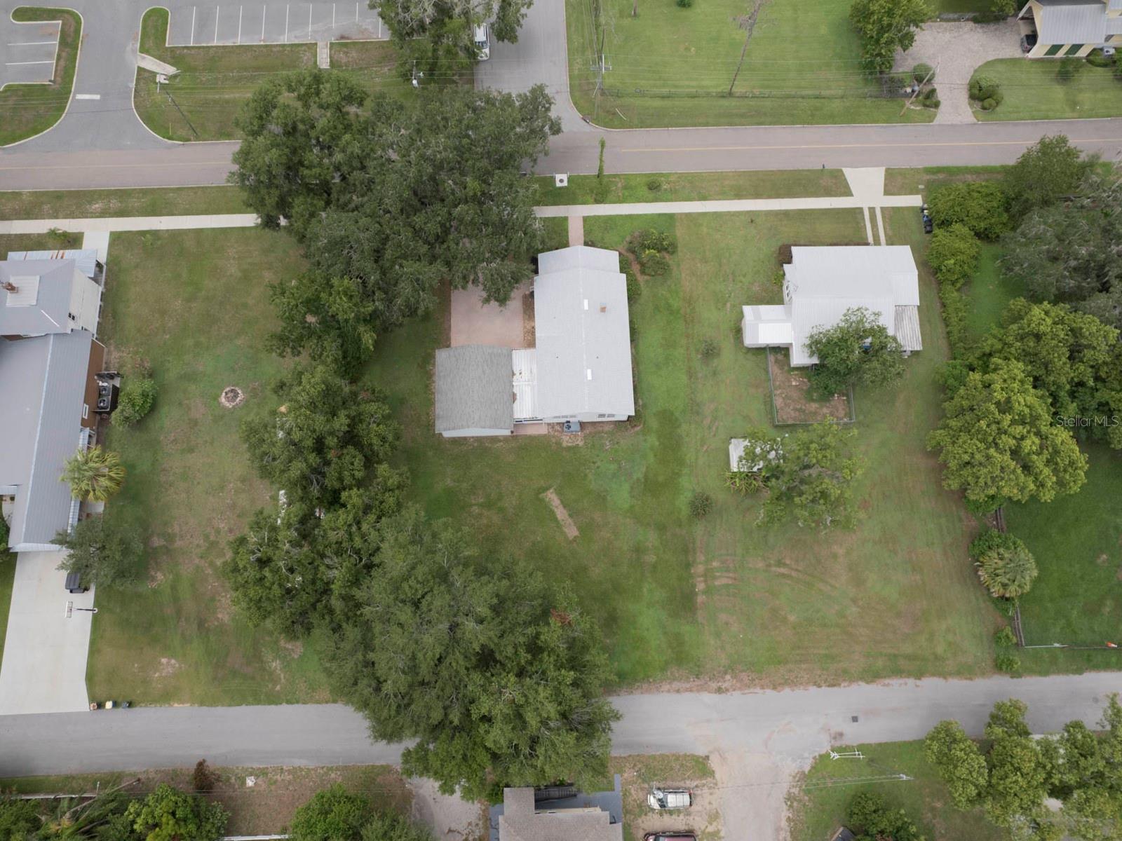 405 E Lemon St Property Photo 35