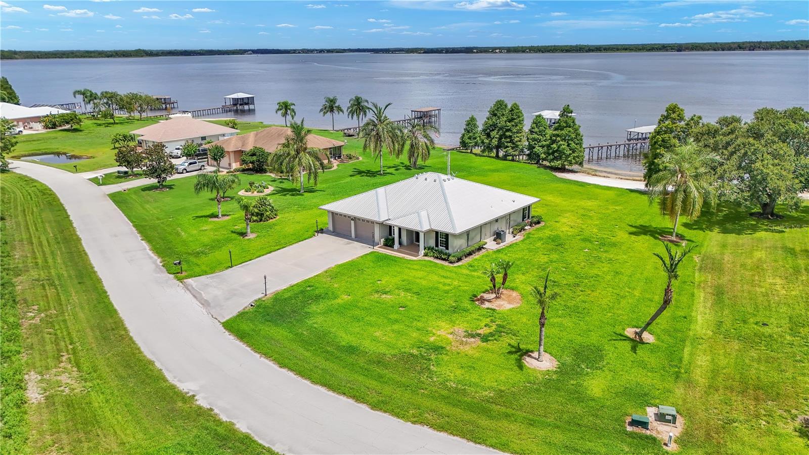 7884 N Lake Buffum Shores Rd Property Photo 5