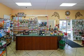 Xxxxxxxxxxxxx Tamiami Property Photo 5