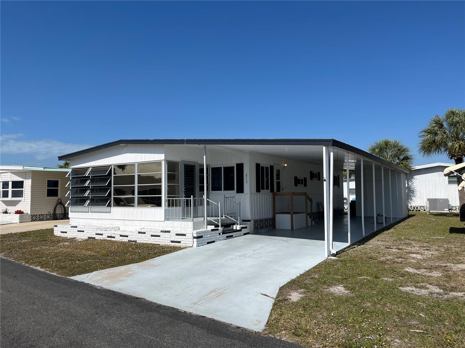 213 Como Dr Property Photo 1