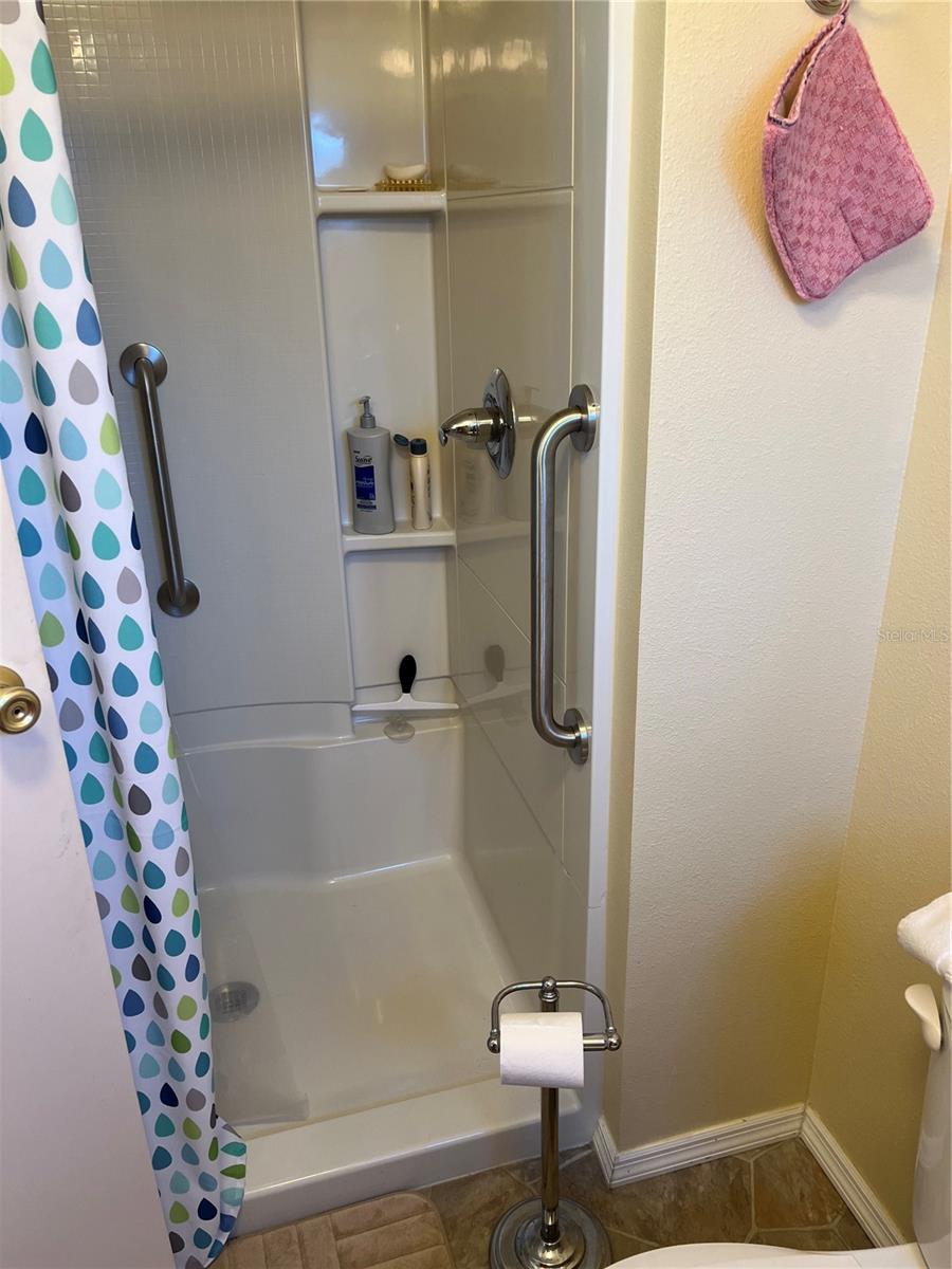 213 Como Dr Property Photo 28