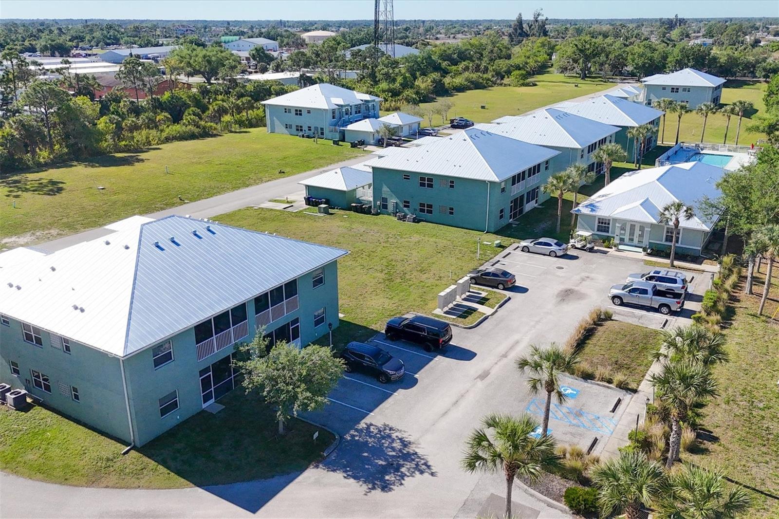 4520 S Biscayne Dr Property Photo 4