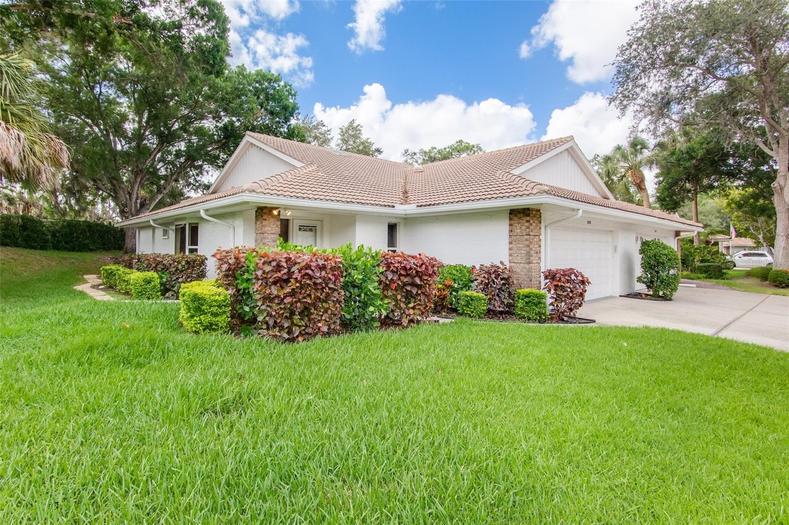 5723 Garden Lakes Dr Property Photo 2