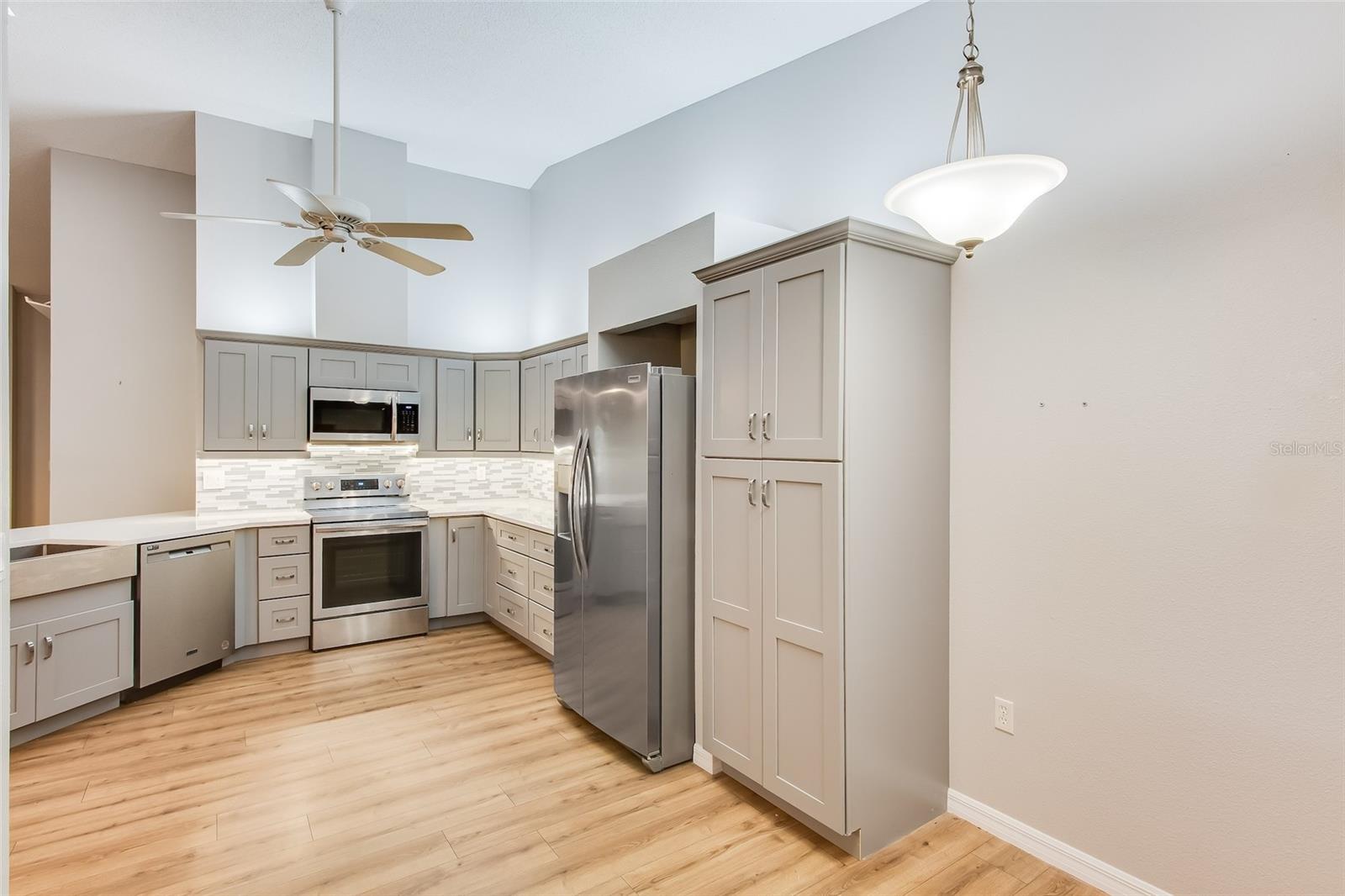 5723 Garden Lakes Dr Property Photo 9