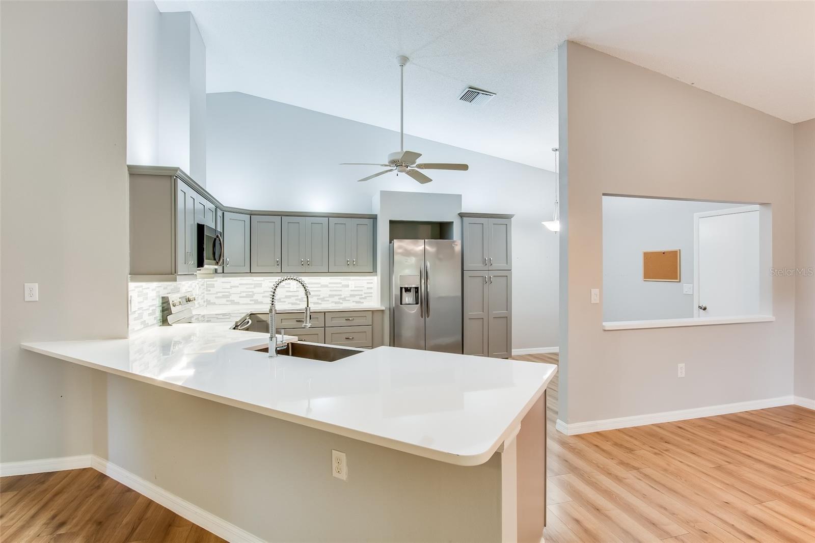 5723 Garden Lakes Dr Property Photo 10