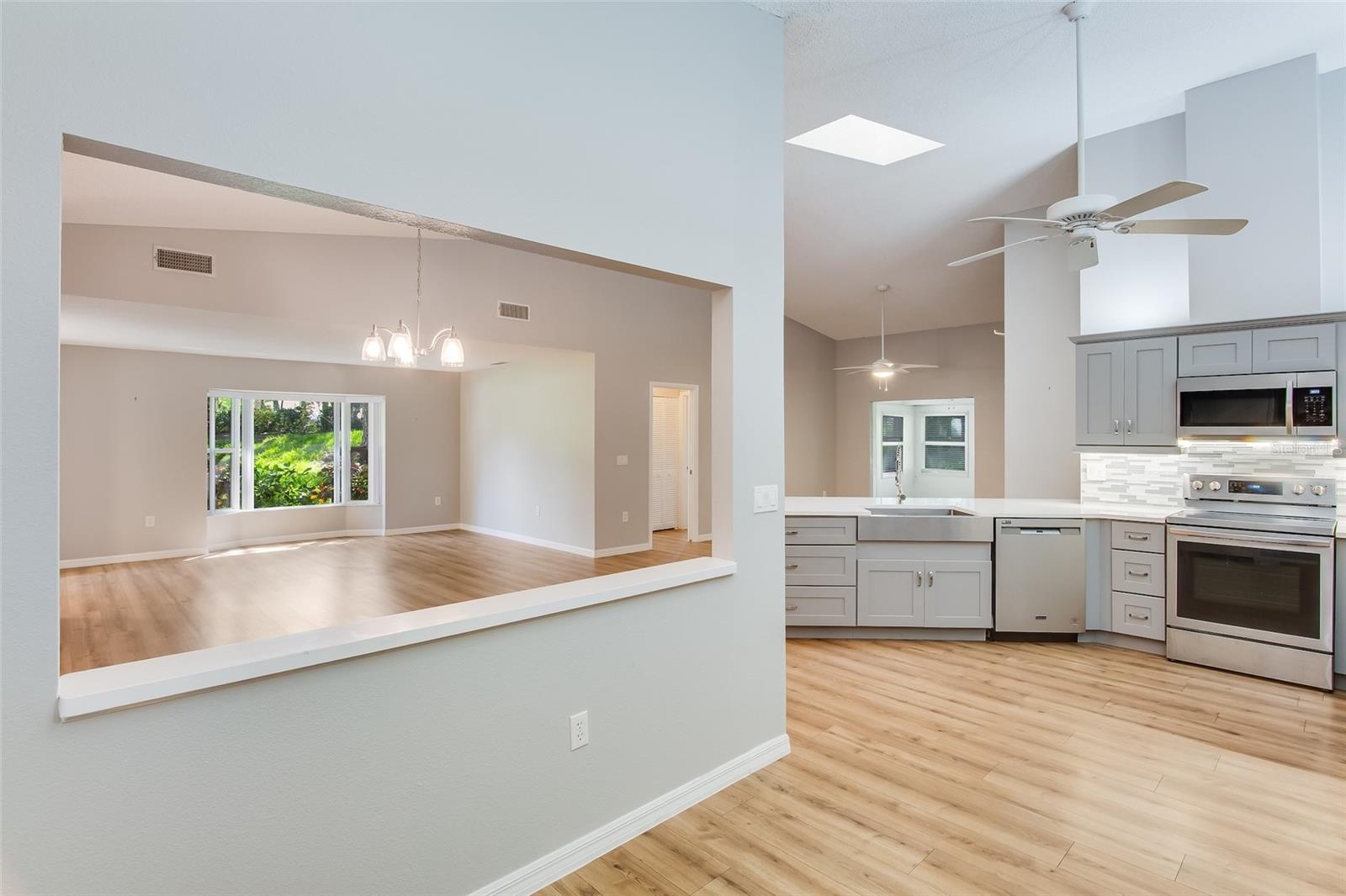 5723 Garden Lakes Dr Property Photo 12