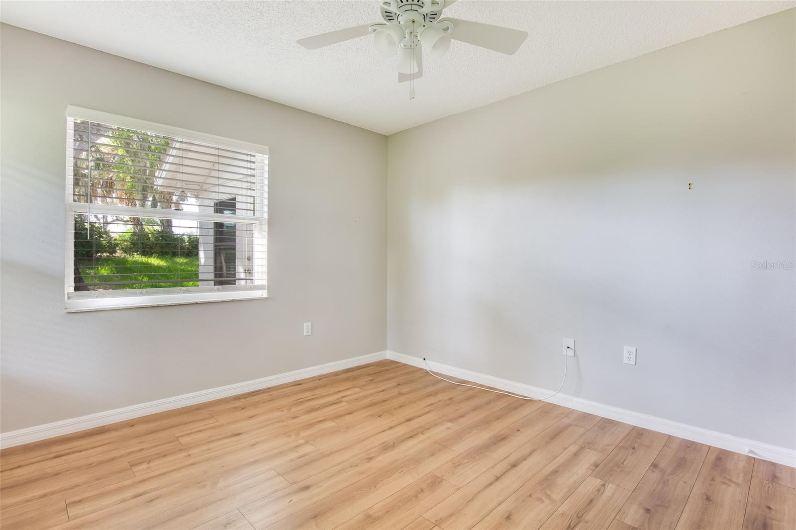 5723 Garden Lakes Dr Property Photo 22