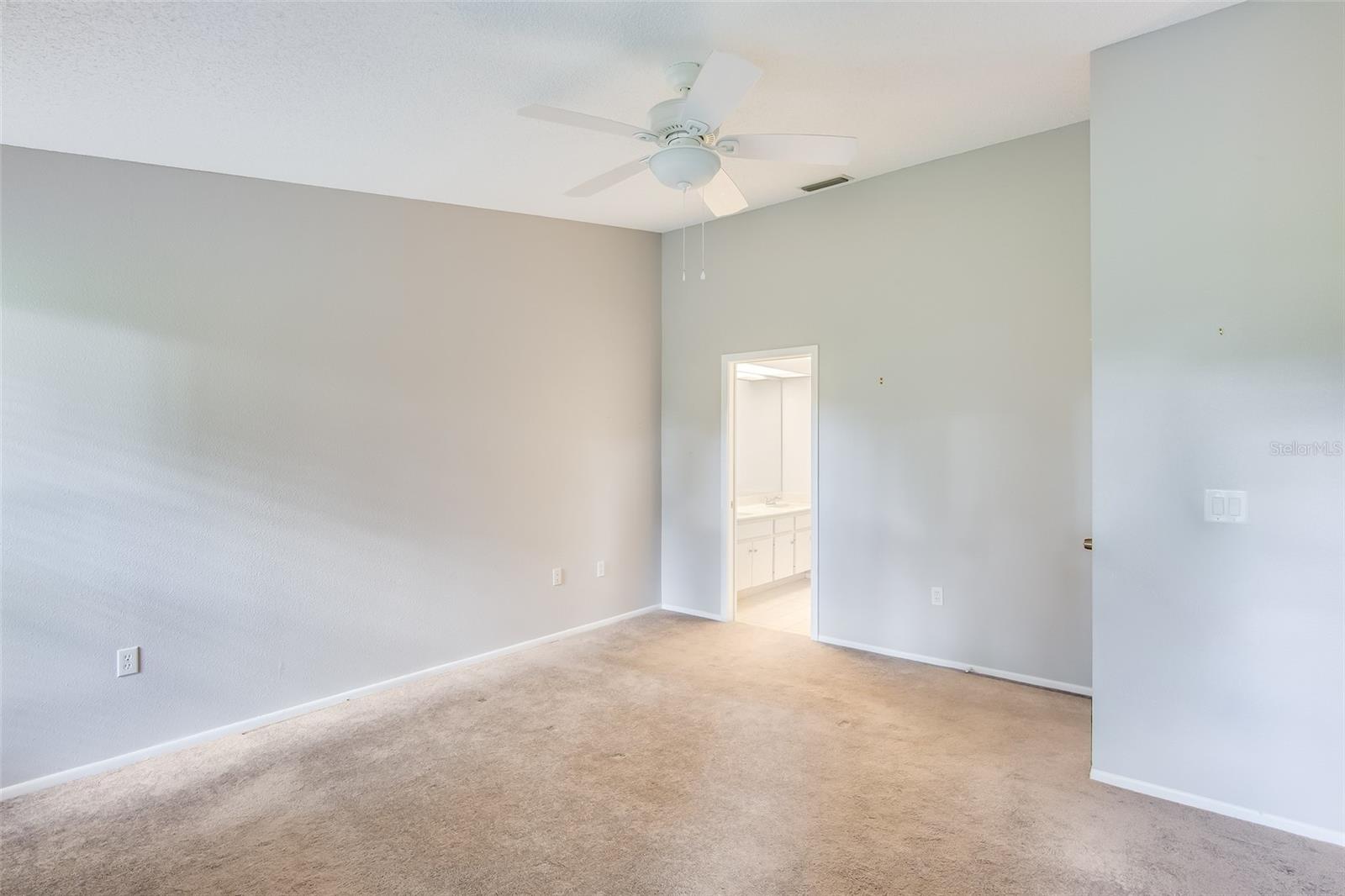 5723 Garden Lakes Dr Property Photo 26