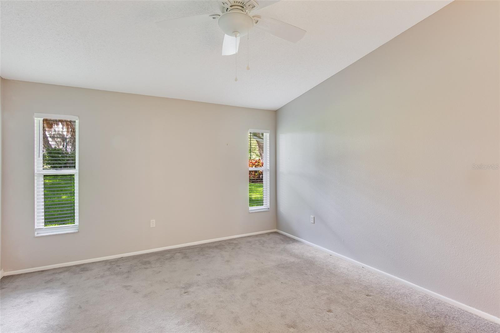5723 Garden Lakes Dr Property Photo 27