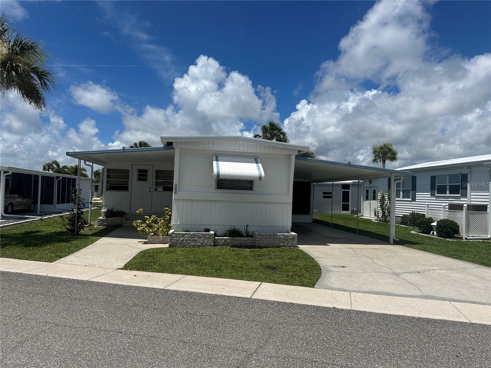 751 Dahlia Dr Property Photo 1