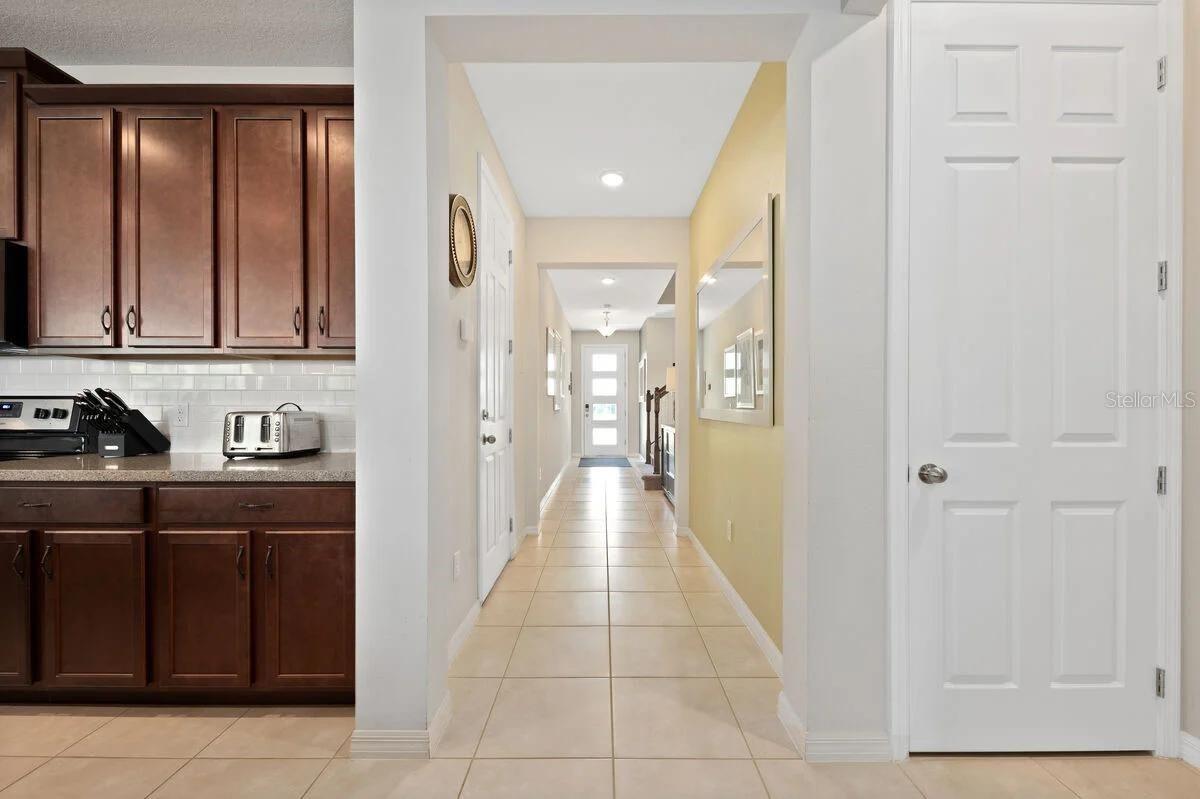 9025 Sunshine Ridge Loop Property Photo 7