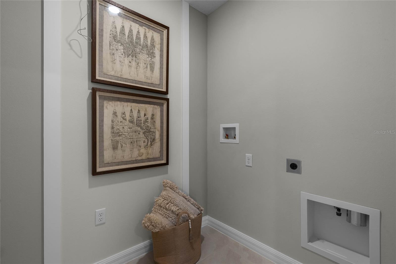 679 Lazio Cir Property Photo 7