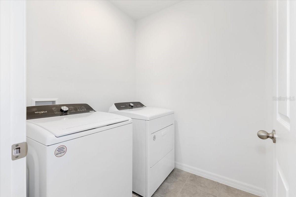 28082 Poppy Ct Property Photo 4