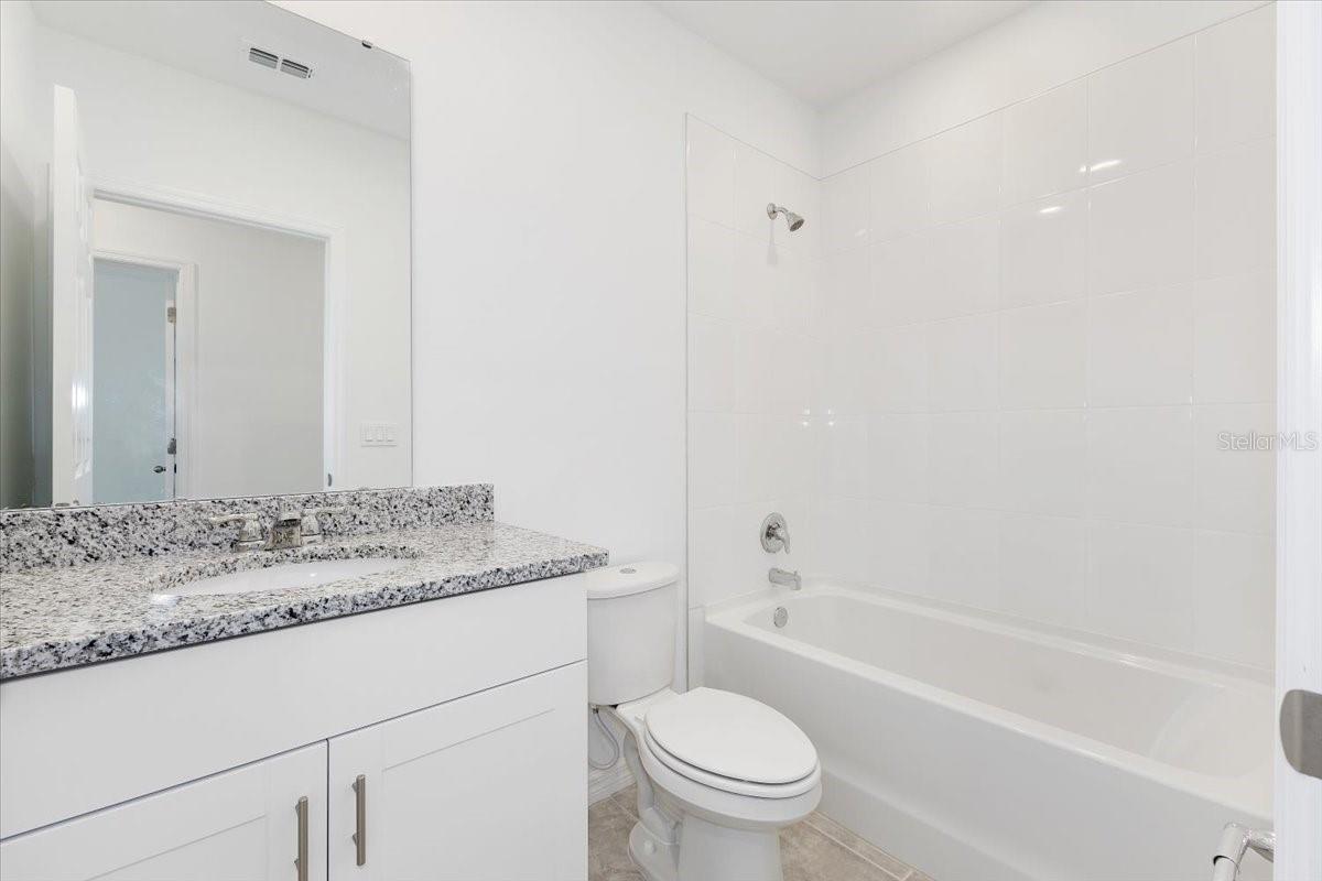 28082 Poppy Ct Property Photo 5